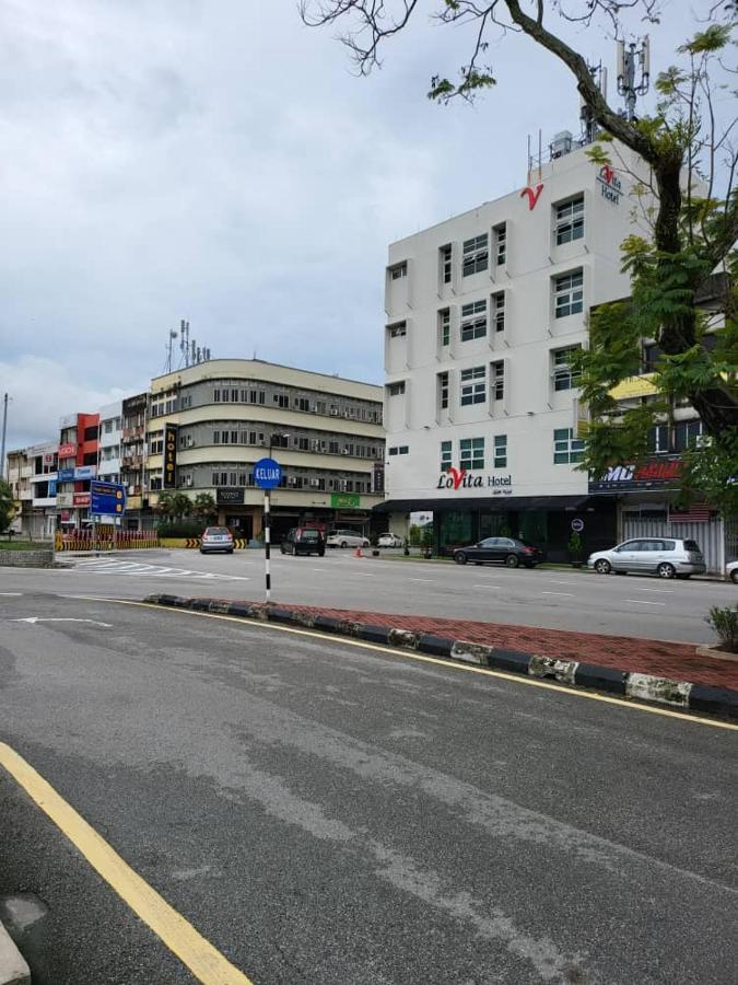 Lovita Hotel Kuantan Bagian luar foto