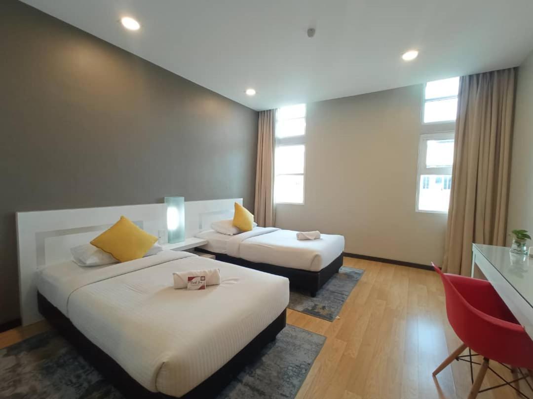 Lovita Hotel Kuantan Bagian luar foto