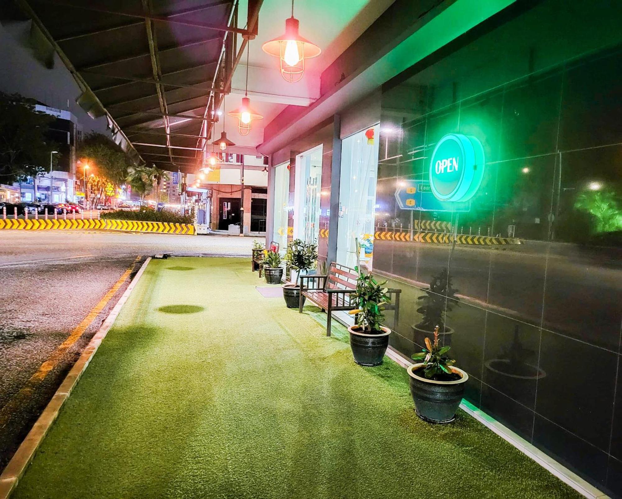 Lovita Hotel Kuantan Bagian luar foto