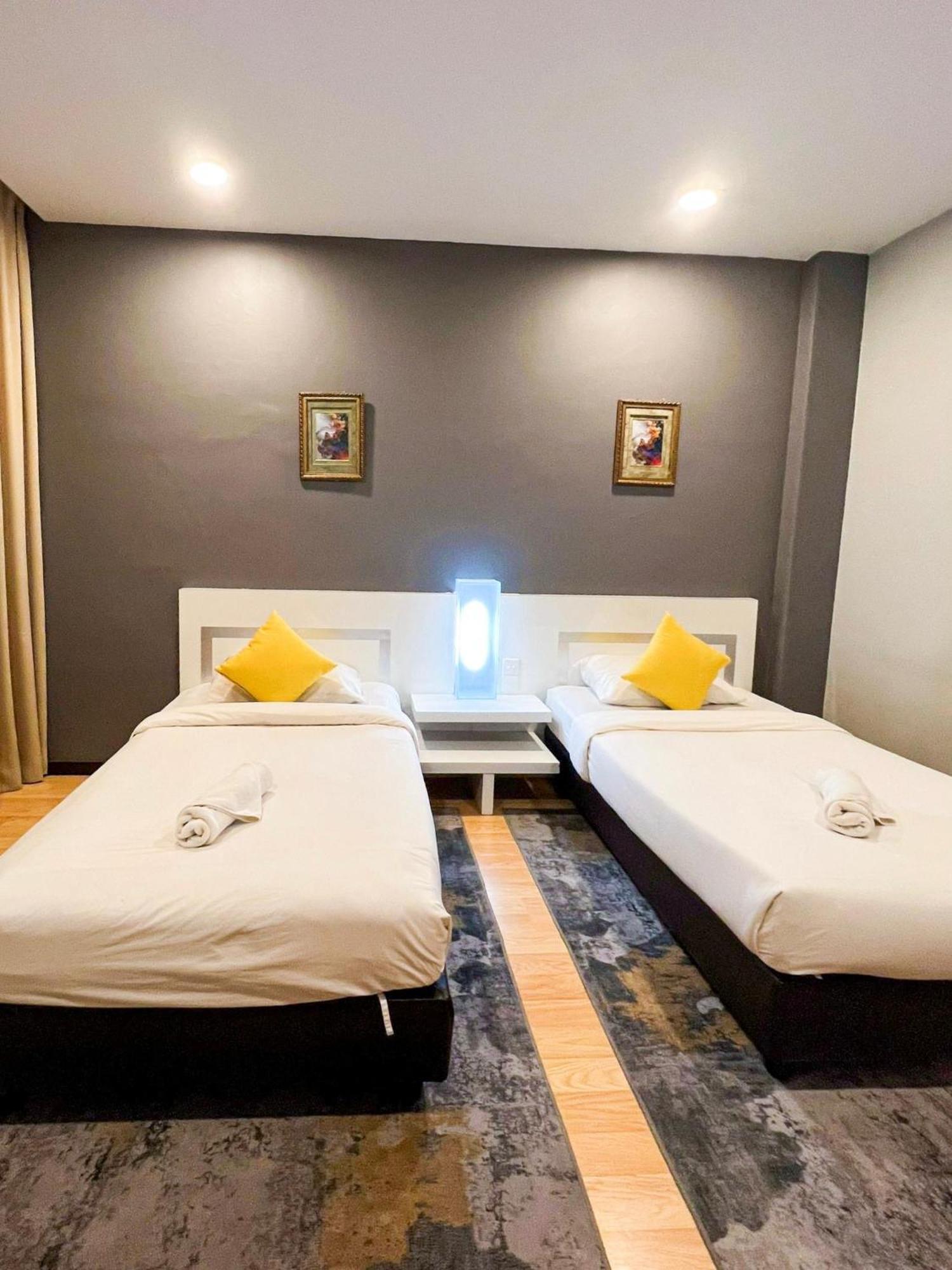 Lovita Hotel Kuantan Bagian luar foto