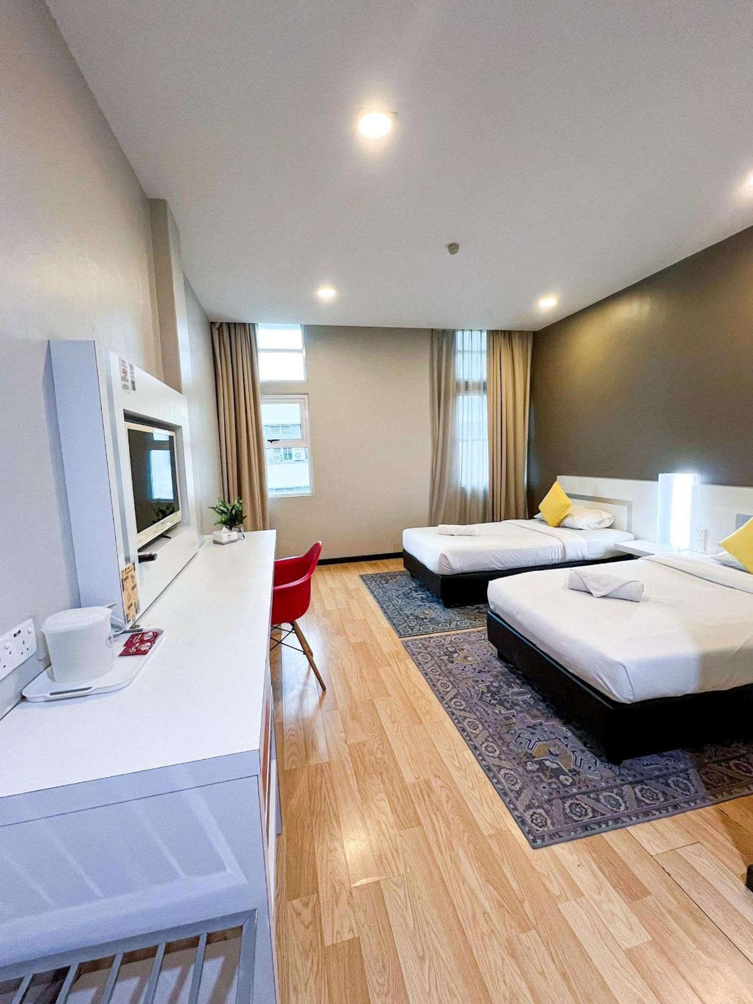 Lovita Hotel Kuantan Bagian luar foto
