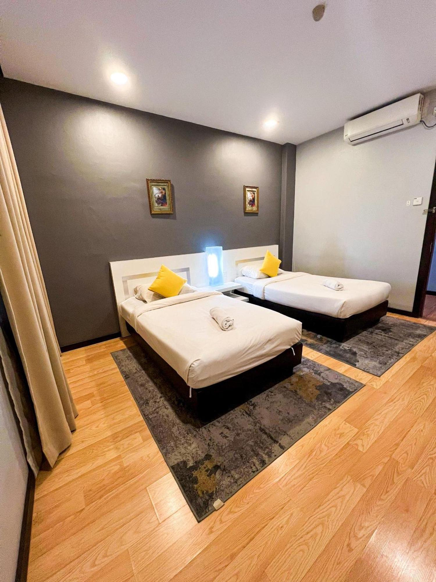 Lovita Hotel Kuantan Bagian luar foto